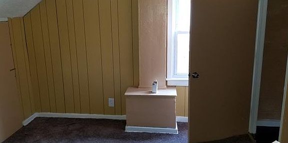 5th image of 8568 Sussex St