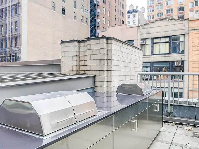 800 6th Ave #7B — Photo 29