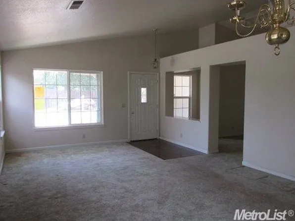 1333 Bennett Rd, Modesto, CA 95358