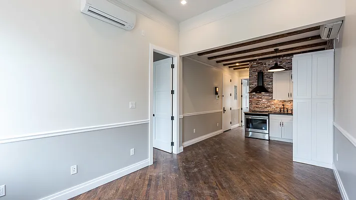 Rented by Nooklyn NYC LLC | media 11