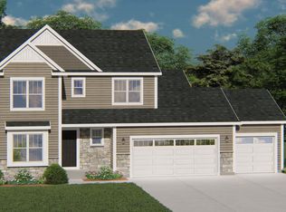 W189N15746 Maple Fields Cir, Jackson, WI 53037