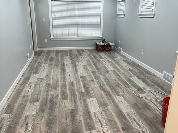 5th image of 13551 Rutherford St #1