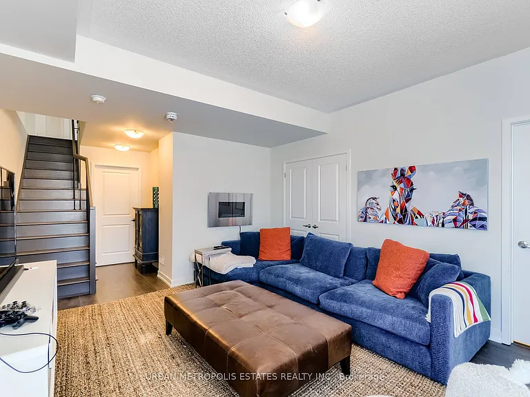 3199 Mintwood Cir — Photo 32