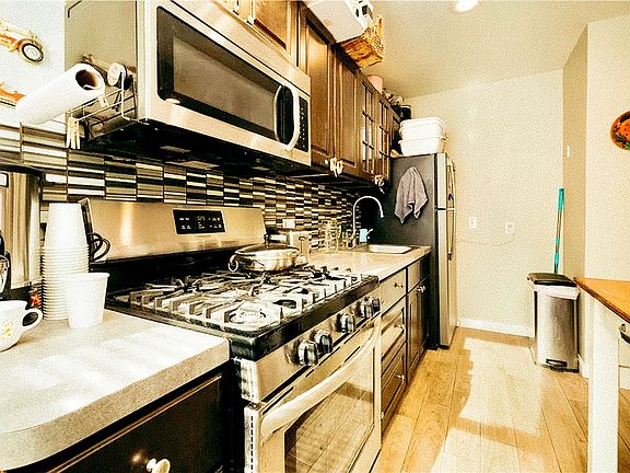 3rd image of 49 Hillside Ave APT 1R