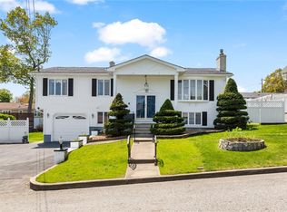 98 Selma St, Cranston, RI 02920