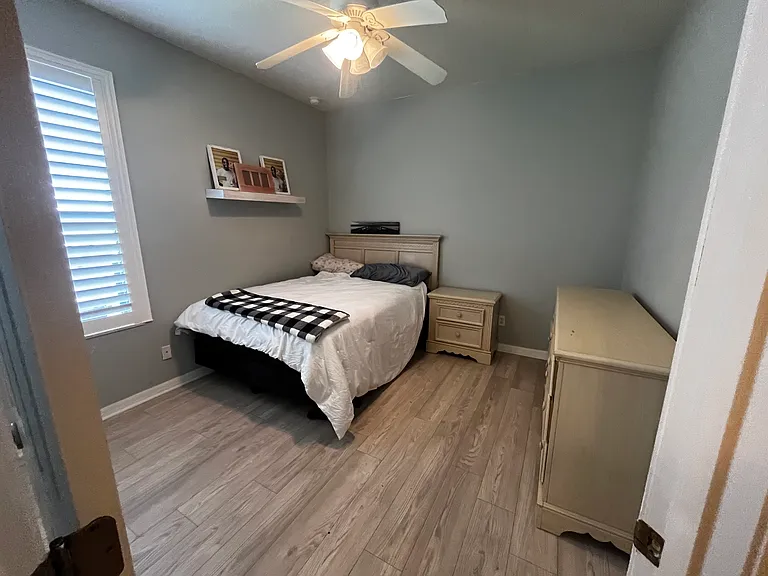 2319 Carnation Ct — Photo 3