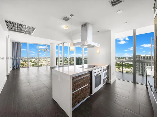 1100 Biscayne Blvd, Miami, FL