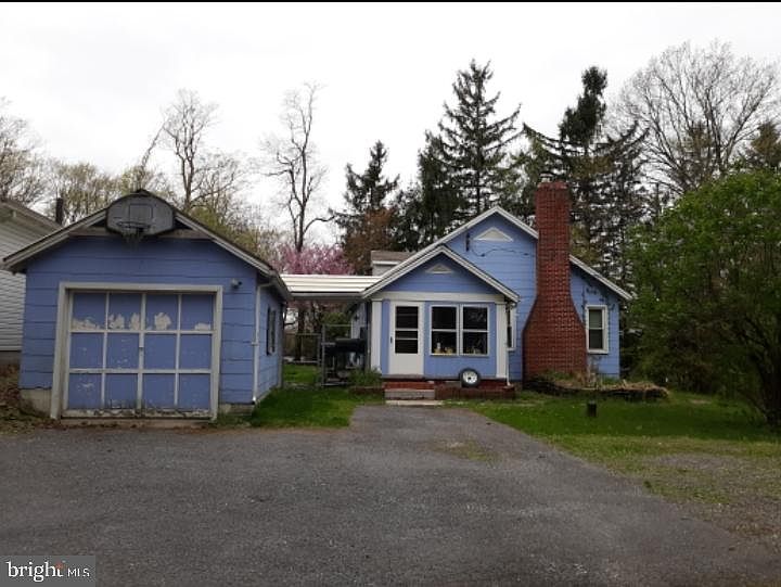 2nd image of 11586 S Mountain Rd