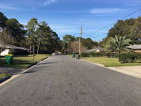 4th image of 3221 Wisteria Ave