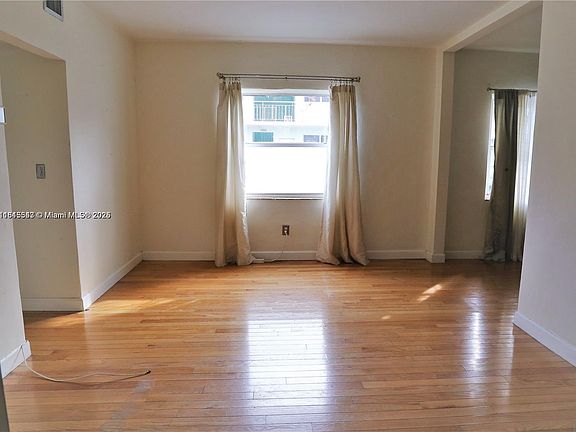 4th image of 1001 7th St #1