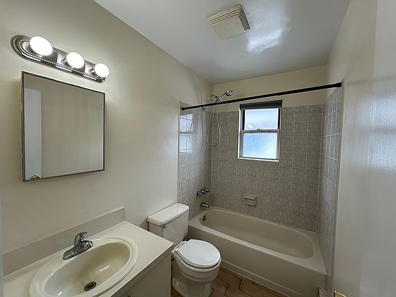 5th image of 603 E Park Ave