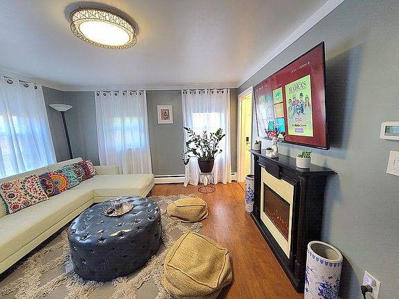 Apt 2