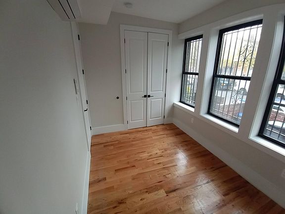 3rd image of 9306 Avenue A Floor 1