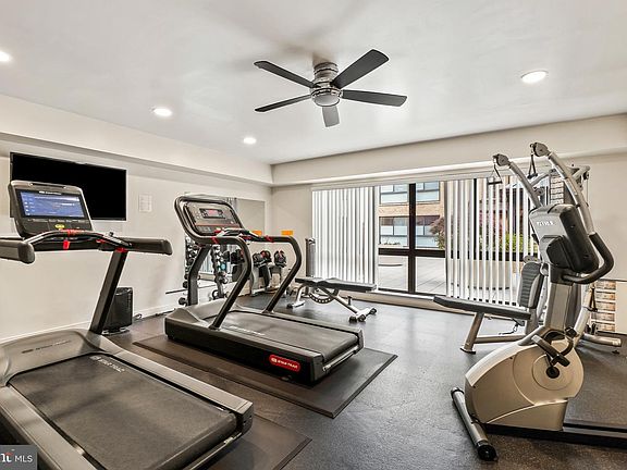5th image of 11430 Strand Dr APT 415