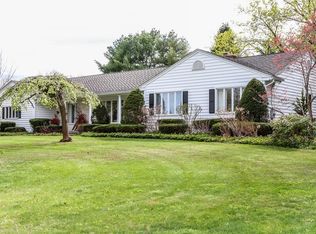 48 Greenwich Rd, East Longmeadow, MA 01028