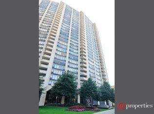 3930 N Pine Grove Ave APT 303, Chicago, IL 60613