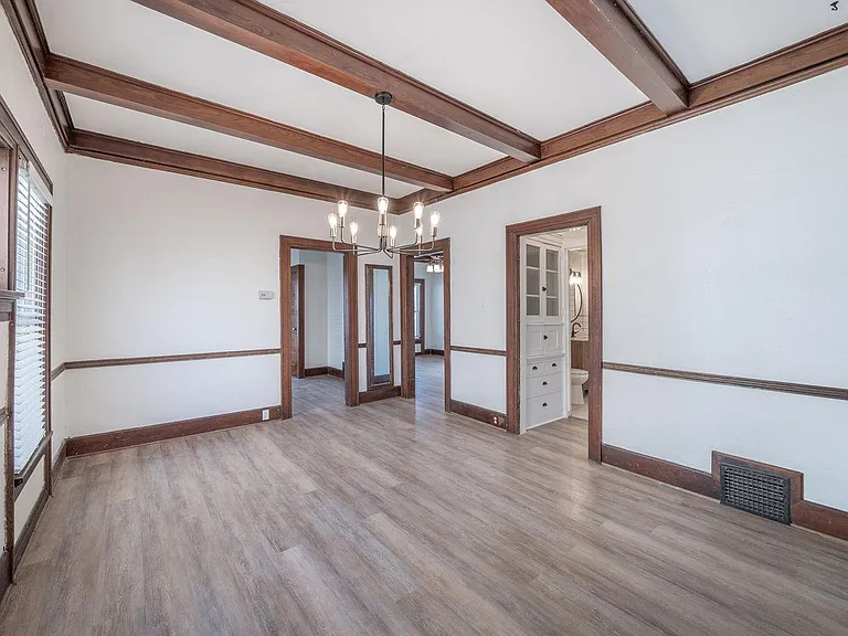 225 N Rutan Ave — Photo 10