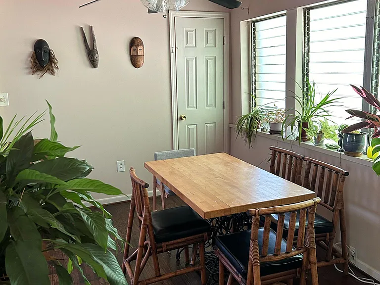Dining room
current color