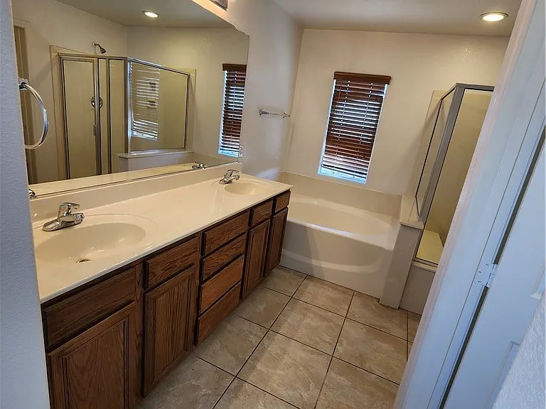 9106 Sheffield Garden Ave — Photo 16