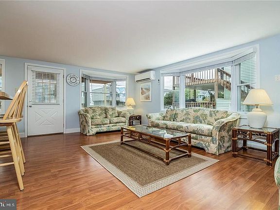 4th image of 220 Liberty Ave #6
