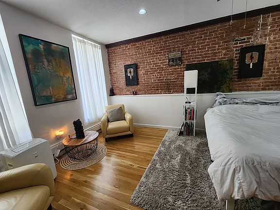 2nd image of 166 W 123rd St APT 3