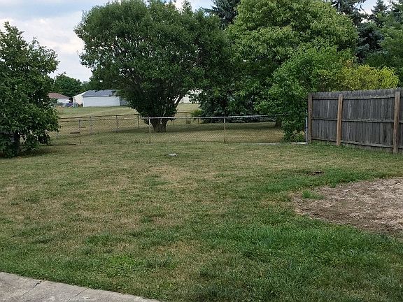 4th image of 1048 Bahama Dr
