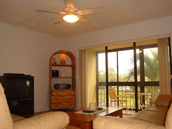 2nd image of 616 Sea Pine Way APT B2