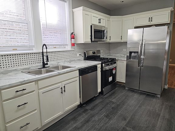 2nd image of 7939 S Langley Ave #2