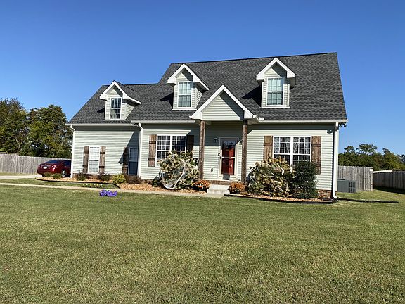 2nd image of 1220 Leaf Ln