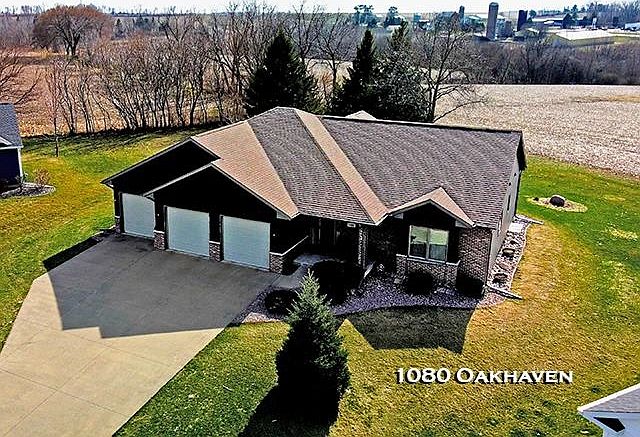 1st image of 1080 Oakhaven Ct