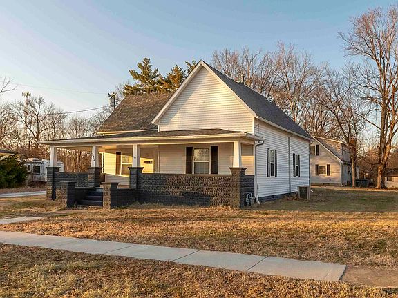 3rd image of 502 E Illinois Ave