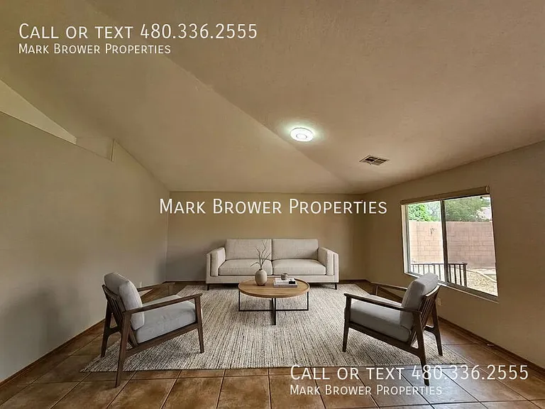 566 S Esmeralda — Photo 10