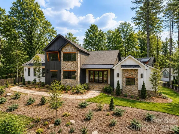 272 Glazener Rd, Brevard, NC 28712
