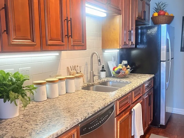 300 S 16th St #903 — Photo 4