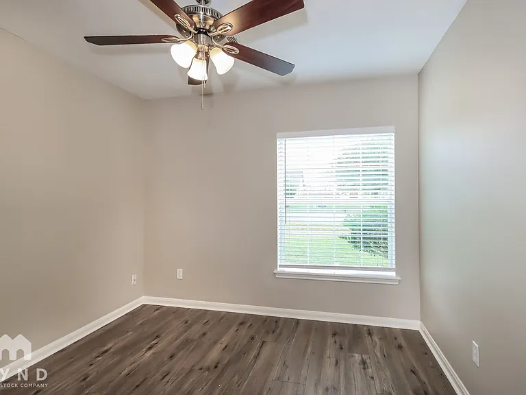 126 Kellyn Oaks Dr — Photo 11