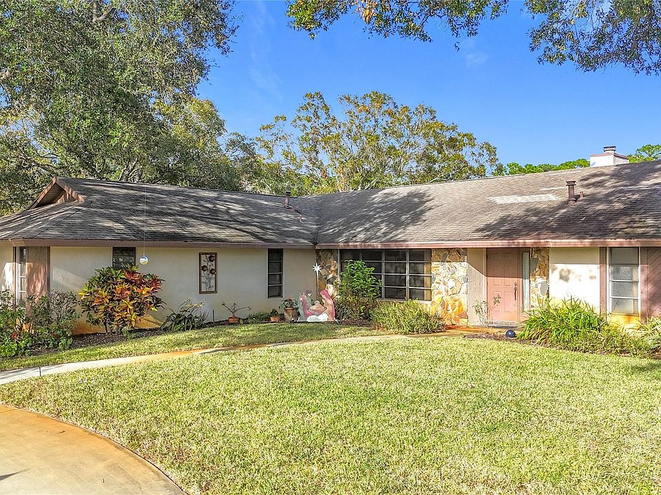 1st image of 1015 SE Kitching Cove Lane