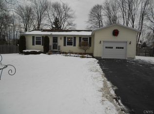 309 Helfer Ln, Minoa, NY 13116