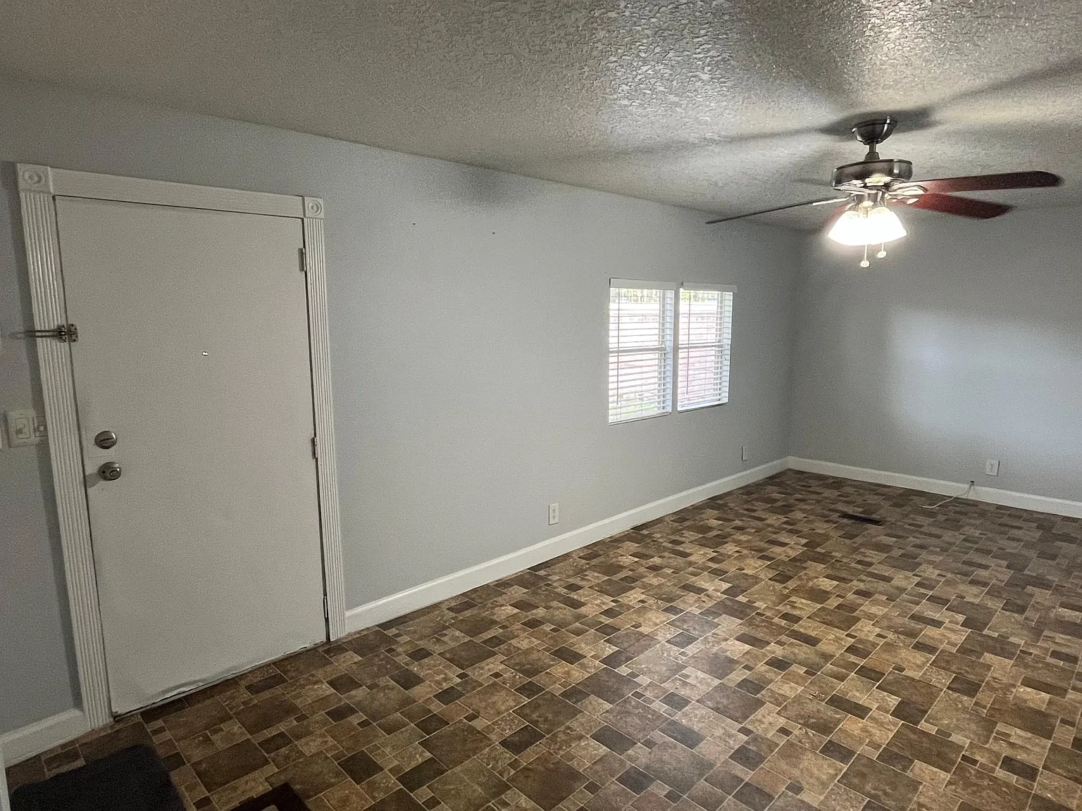 7906 Patterson Rd — Photo 3