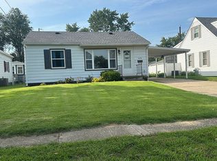 508 7th St, Camanche, IA 52730