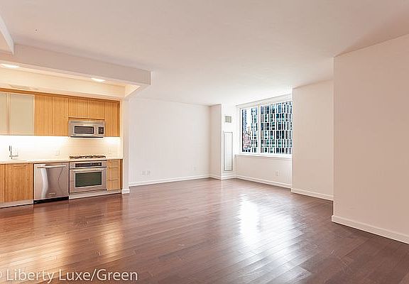 4th image of 200 E End Ave APT 3M