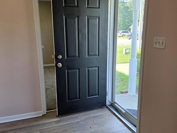 4th image of 214 Old Oak Road