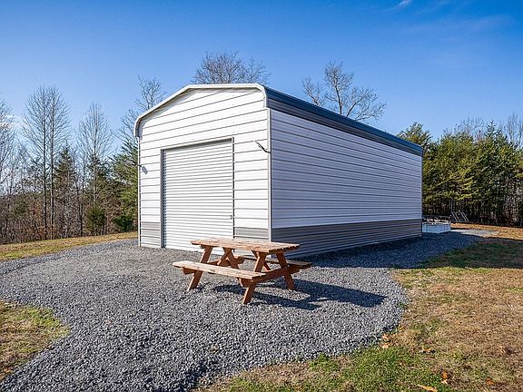 3rd image of 1772 S Fork Rd