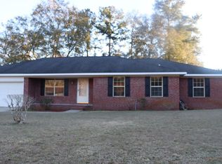 402 Christopher Dr, Hinesville, GA 31313