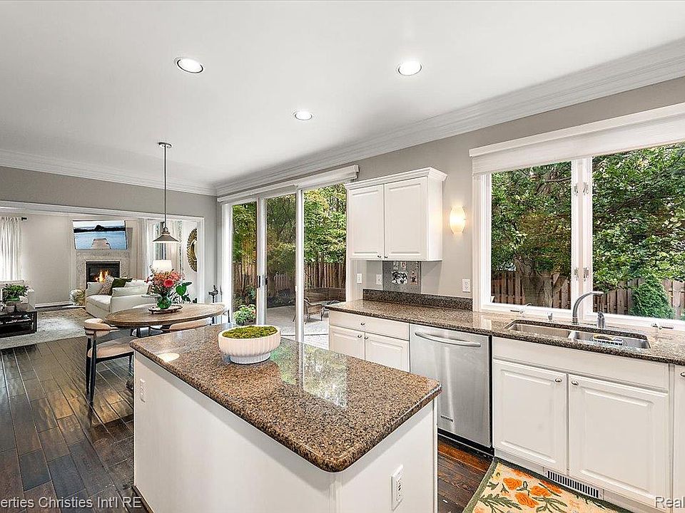 2010 Northlawn Blvd, photo 24