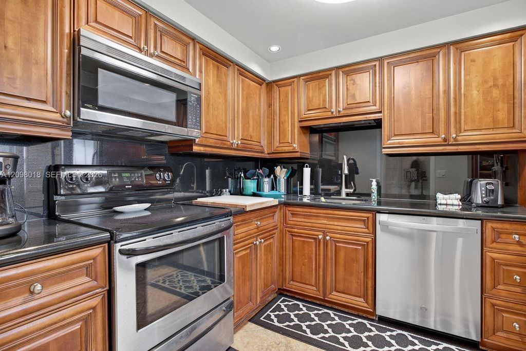 2900 N Course Dr APT 905, photo 5