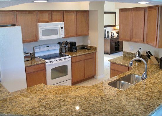 WHI5P849SD-kitchen-area
