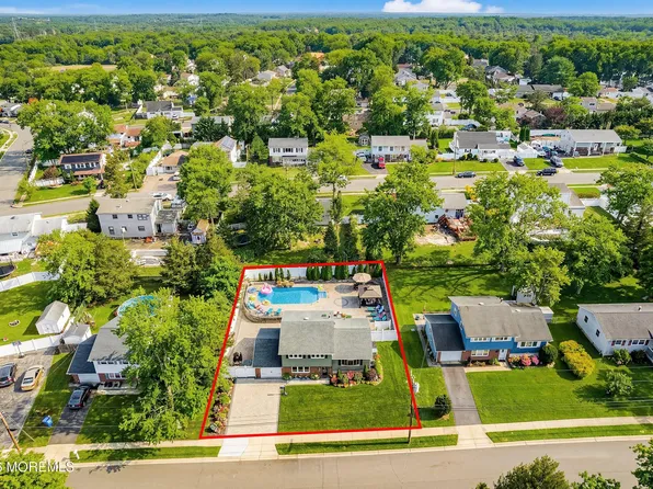 12 Oklahoma Drive, Jackson, NJ 08527