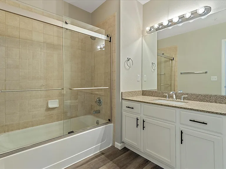 Full Master Bathroom
