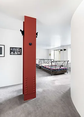 Sold by Stribling | media 9