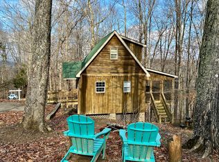 18 Paradise Ln, Burnside, KY 42519